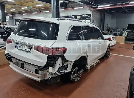 Photo 2 of 32: 2020 Mercedes-Benz GLS400d 4Matic, VIN W1NFF2DE2LA235582 — Korean insurance auction