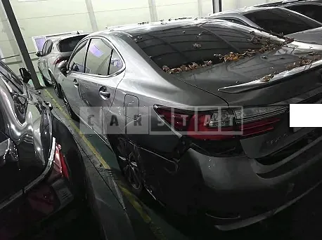 Photo 2 of 5: 2017 Lexus ES300h — Korean insurance auction