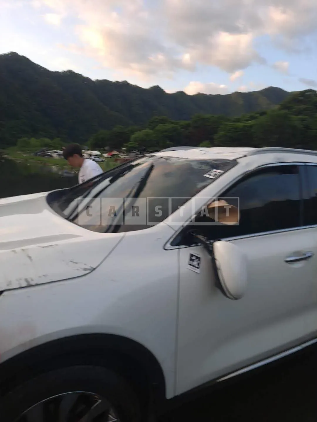 Photo 2 of 20: 2018 Kia Sorento /Sorrento, VIN KNAPH81ADKA518211 — Korean insurance auction