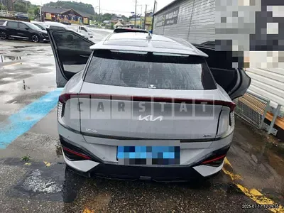 Photo 1 of 10: 2024 Kia EV6 Long Range 4WD — Korean insurance auction