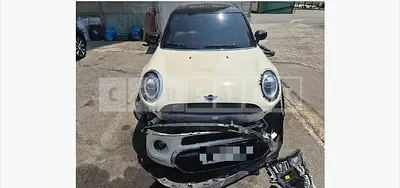 Photo 1 of 13: 2020 MINI Cooper Five-Door (16 17 18) — Korean insurance auction