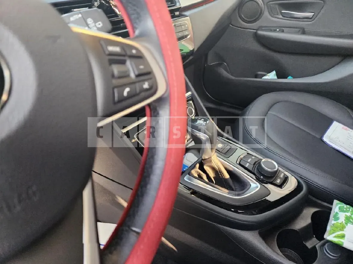 Photo 2 of 47: 2017 BMW Active Tourer, VIN WBA2C1108HV973062 — Korean insurance auction