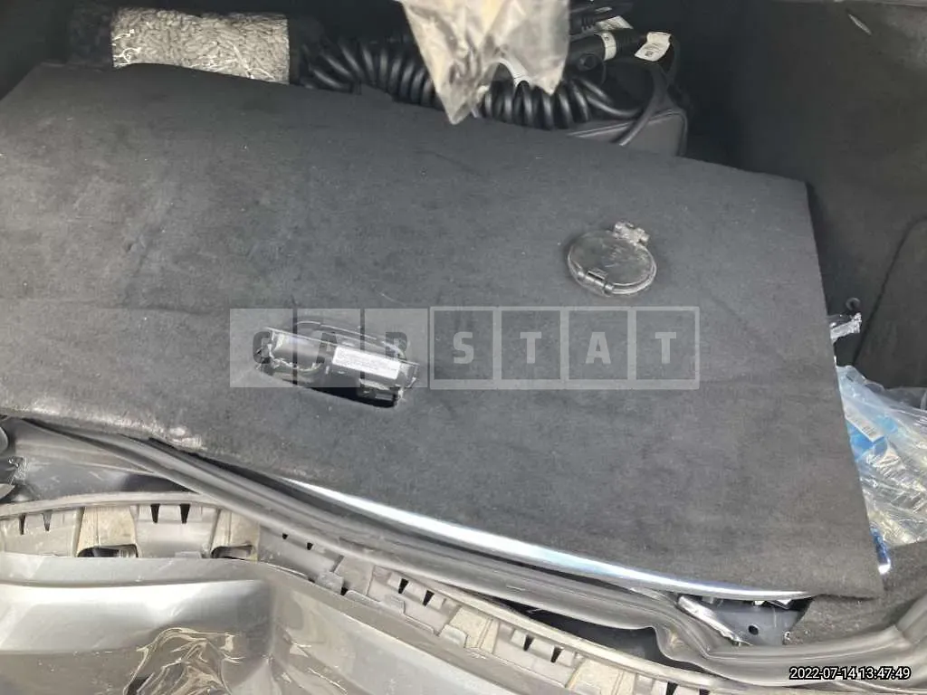 Photo 2 of 41: 2020 Mercedes-Benz S560 e, VIN W1KUG7DB9LA531705 — Korean insurance auction