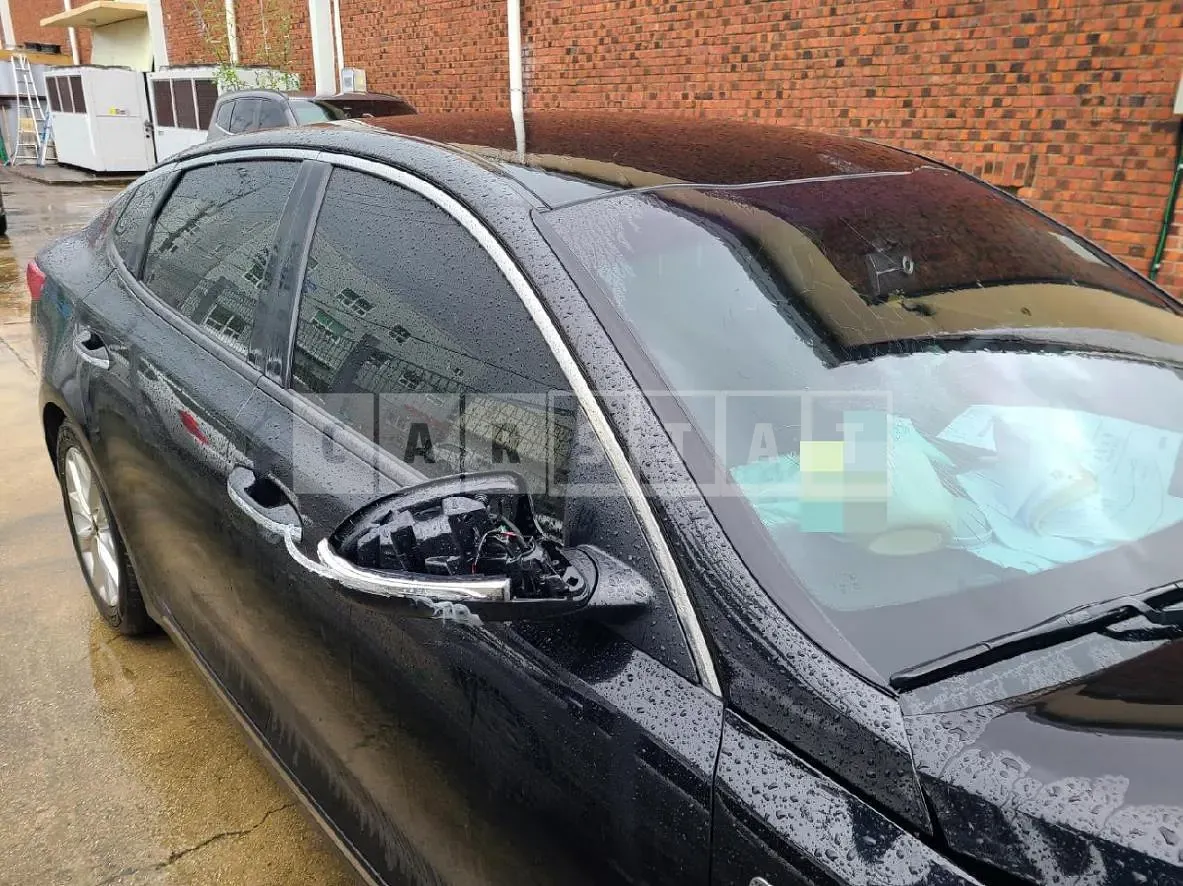 Photo 2 of 11: 2015 Kia K5, VIN KNAGX411BGA001760 — Korean insurance auction