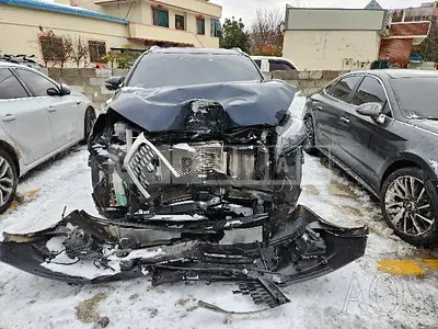Photo 1 of 13: 2019 Kia Sorento, VIN KNAPS81ADKA505519 — Korean insurance auction