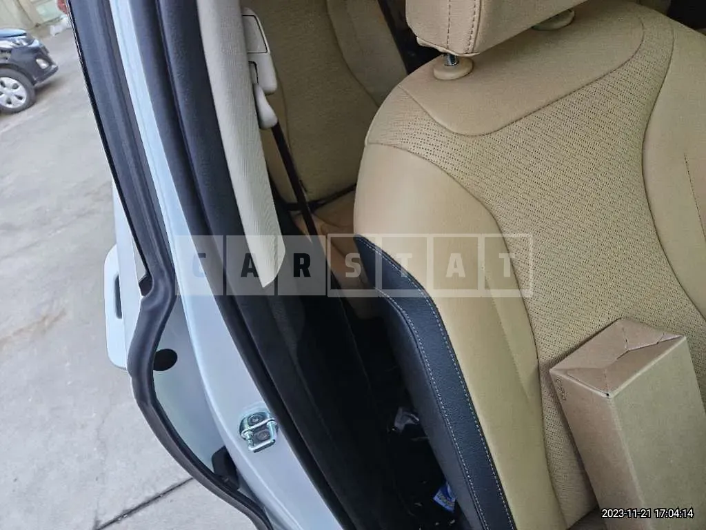 Photo 2 of 50: 2023 Kia Carnival, VIN KNANC813BPS285023 — Korean insurance auction