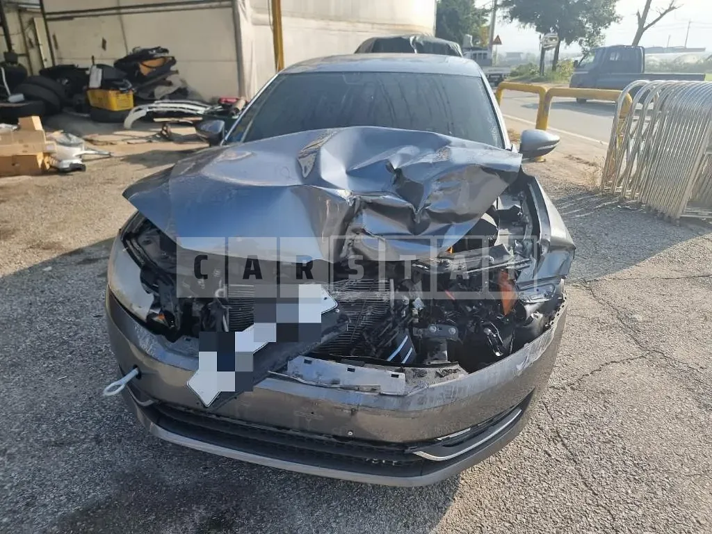 Photo 2 of 9: 2014 Volkswagen Passat 2.0 TDI — Korean insurance auction