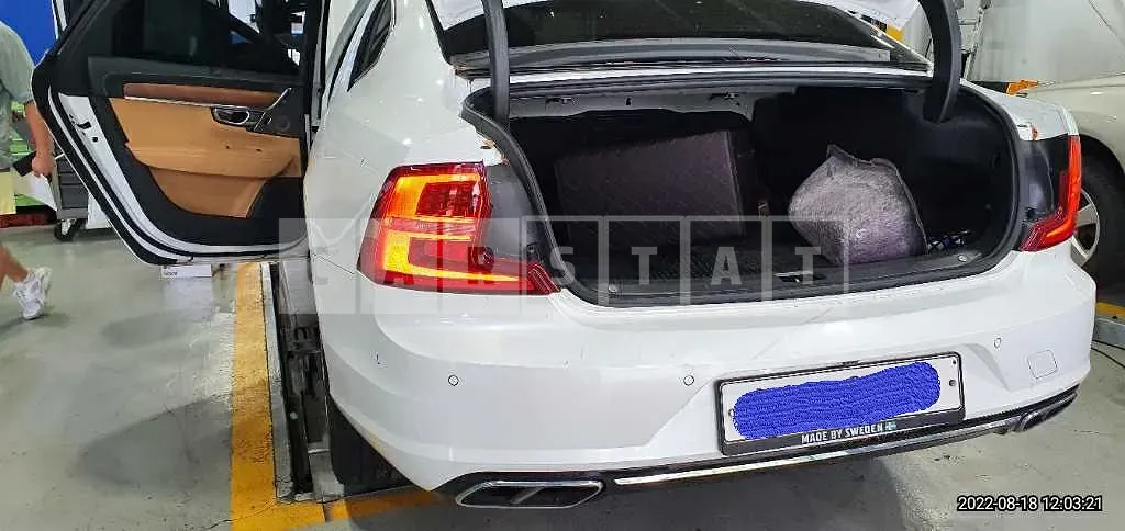 Photo 2 of 18: 2018 Volvo C90 Sg, VIN YV1PSA8ADJ1027191 — Korean insurance auction