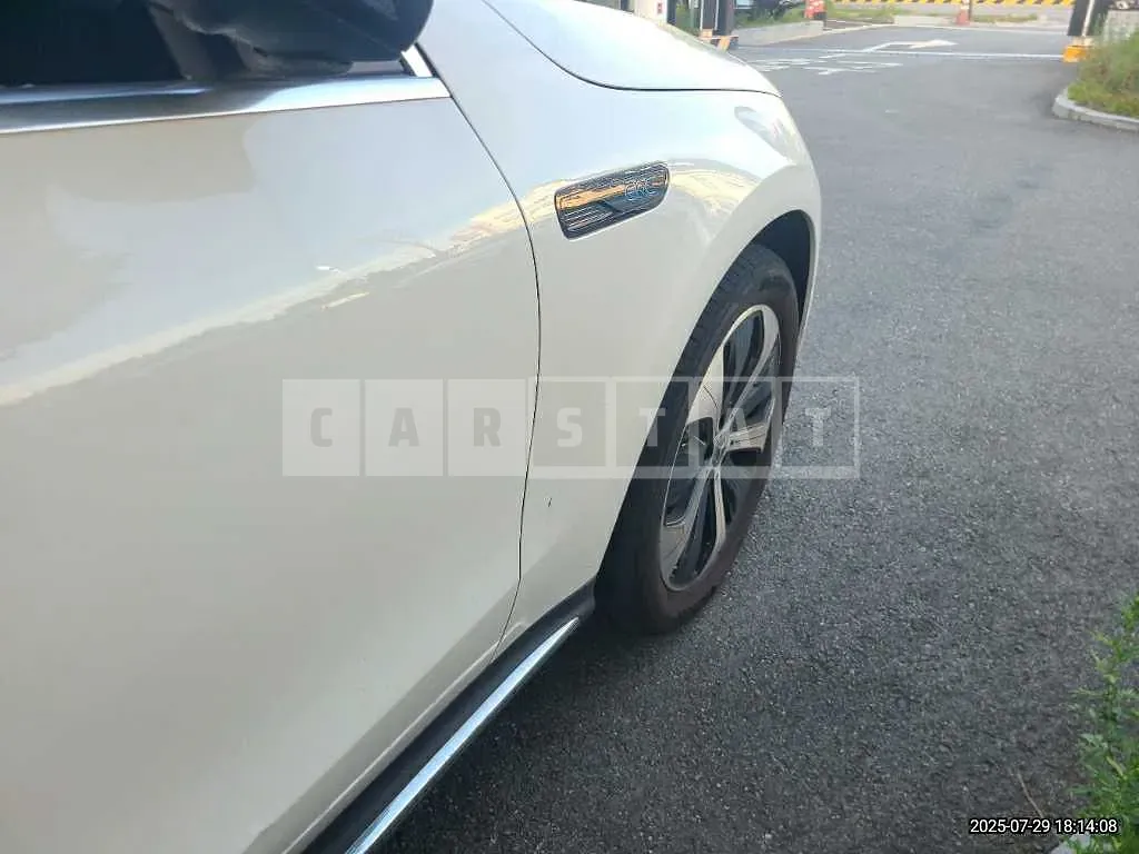 Photo 2 of 59: 2020 Mercedes-Benz EQC 400 4Matic — Korean insurance auction