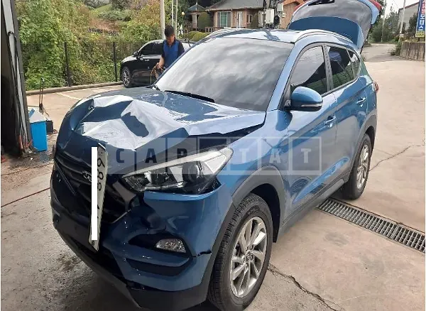 Photo 2 of 14: 2016 Hyundai Tucson, VIN KMHJ3815GGU022448 — Korean insurance auction