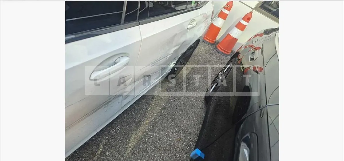 Photo 2 of 51: 2024 BMW 320i Touring — Korean insurance auction