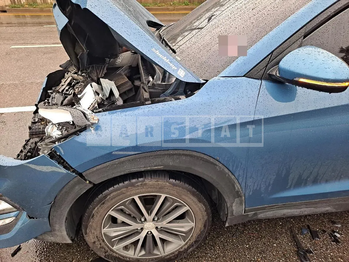 Photo 2 of 12: 2015 Hyundai Tucson TL, VIN KMHJ381ABGU122135 — Korean insurance auction