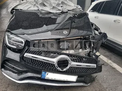 2021 Mercedes-Benz /Mercedes-Benz GLC300e 4Matic Coupe