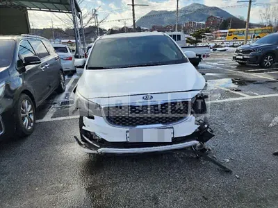 Photo 1 of 16: 2017 Kia Carnival Limousine — Korean insurance auction