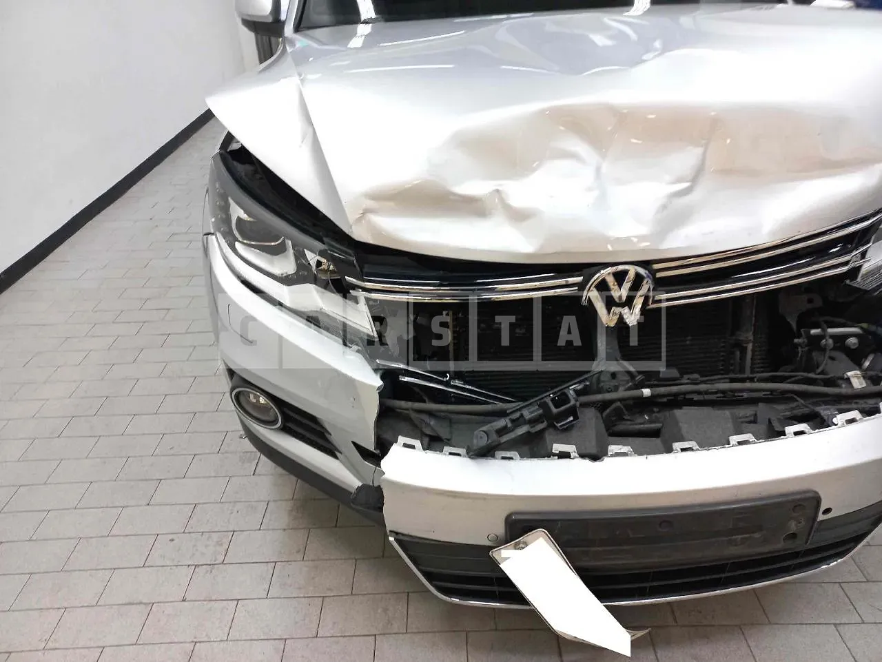 Photo 2 of 27: 2015 Volkswagen Tiguan 2.0 TDI BMT, VIN WVGZZZ5NZFW581046 — Korean insurance auction