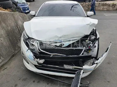 Photo 1 of 6: 2015 Kia K5, VIN KNAGN418BFA607064 — Korean insurance auction