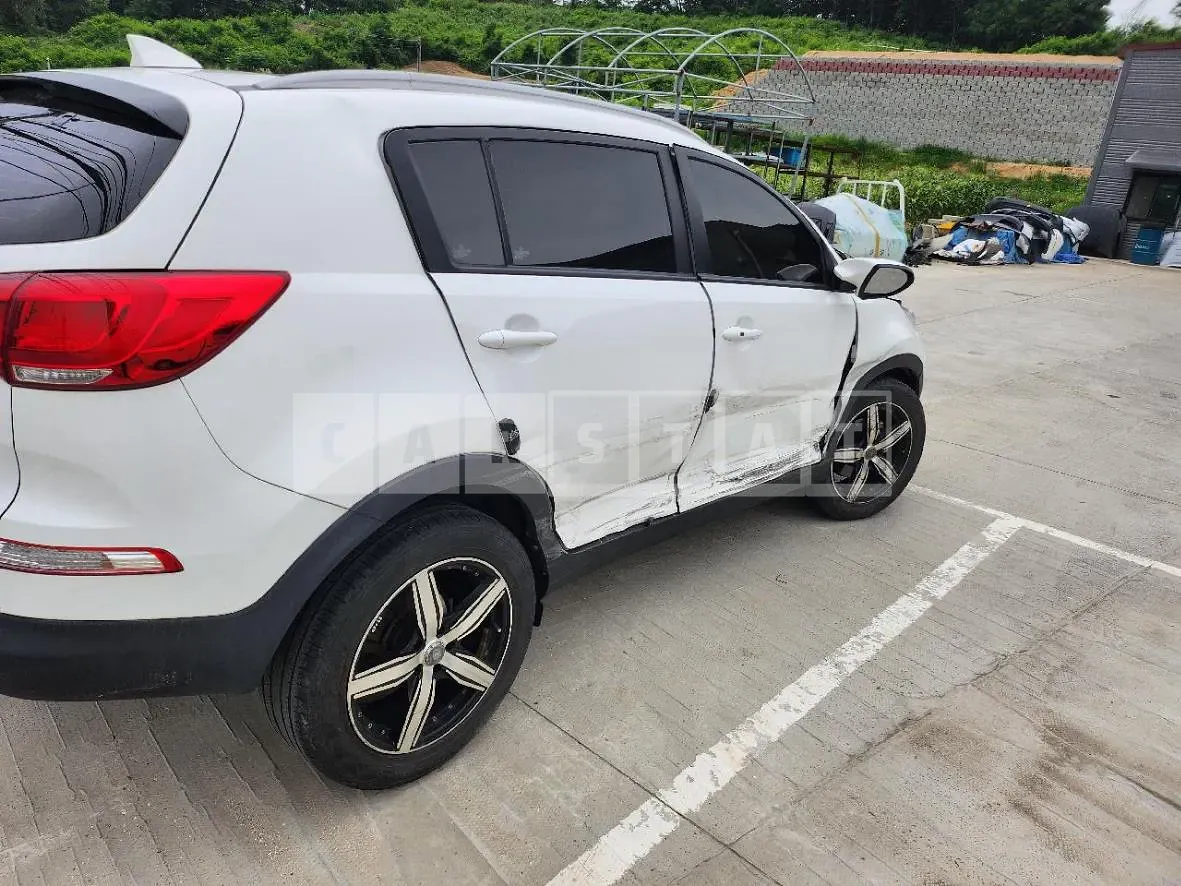 Photo 2 of 7: 2014 Kia Sportage R — Korean insurance auction