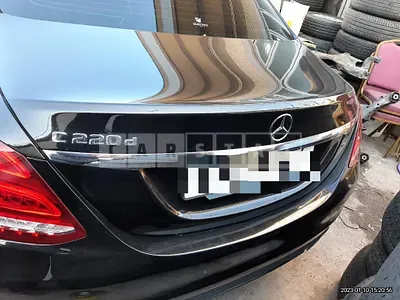 Photo 1 of 39: 2018 Mercedes-Benz C220 d — Korean insurance auction