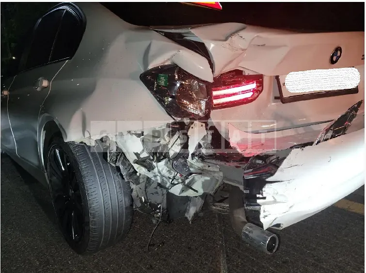 Photo 2 of 4: 2015 BMW 320d, VIN WBA3D3105FK275455 — Korean insurance auction