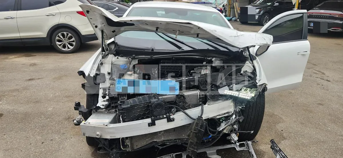Photo 2 of 9: 2022 Hyundai IONIQ 6 — Korean insurance auction