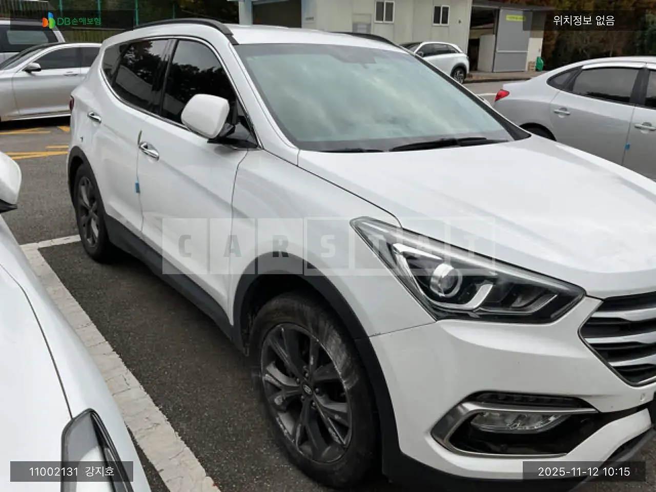 Photo 2 of 11: 2017 Hyundai Santa Fe, VIN KMHSW81XBJU789993 — Korean insurance auction