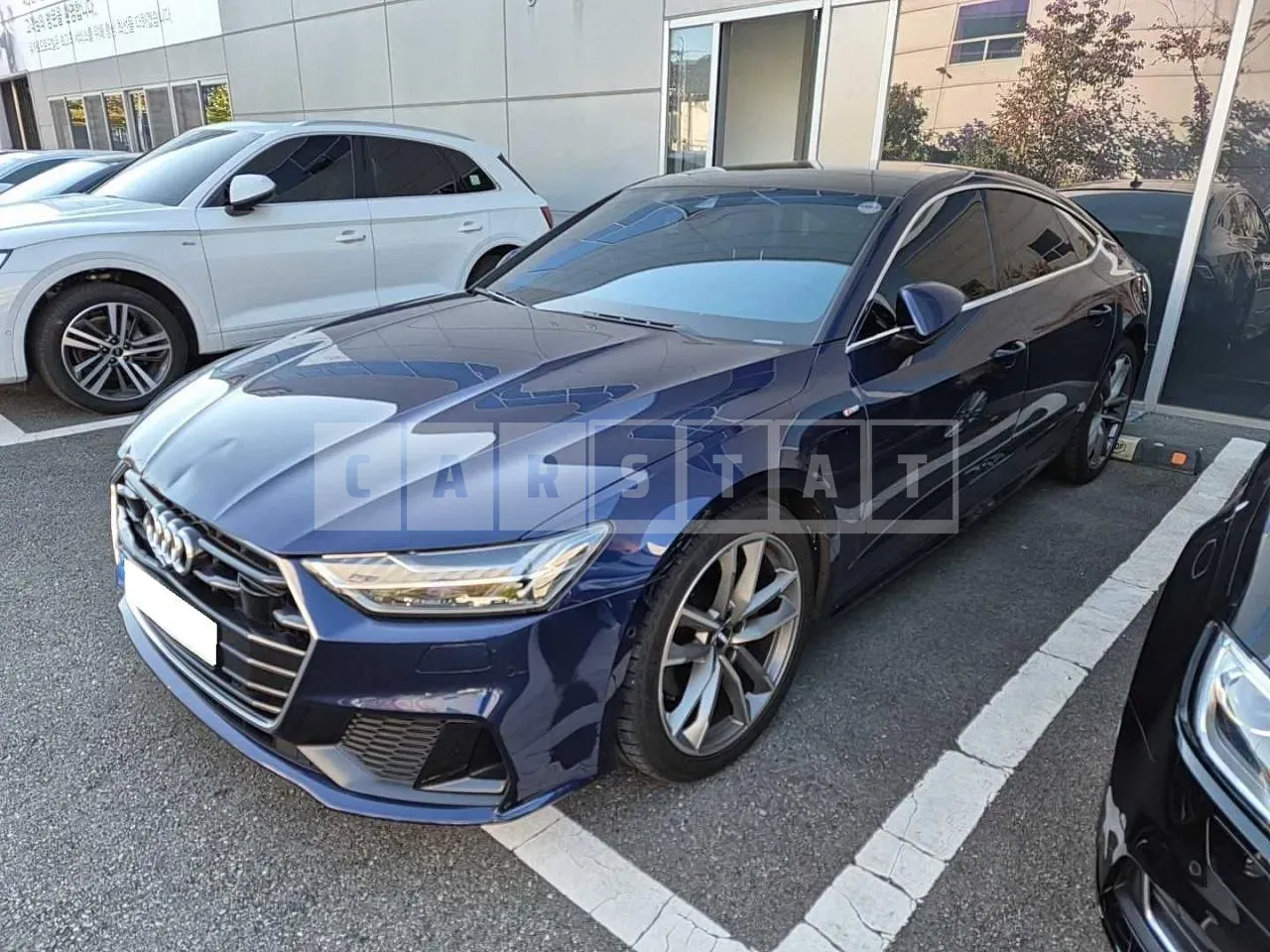Photo 2 of 17: 2020 Audi A7 50 TDI quattro, VIN WAUZZZF28LN057187 — Korean insurance auction