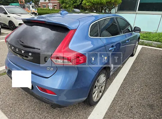 Photo 2 of 14: 2016 Volvo V40 D3 — Korean insurance auction
