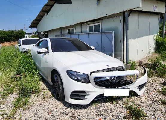Photo 2 of 10: 2019 Mercedes-Benz E220d Coupe, VIN WDD1J1EB8KF073401 — Korean insurance auction