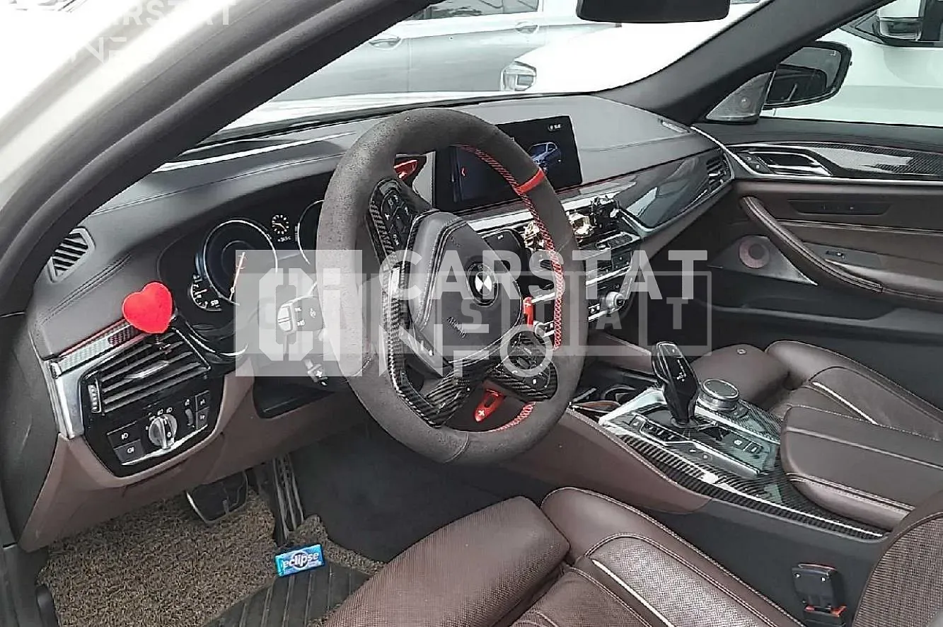 Photo 2 of 39: 2018 BMW 520d xDrive, VIN WBAJC510XJWB85891 — Korean insurance auction