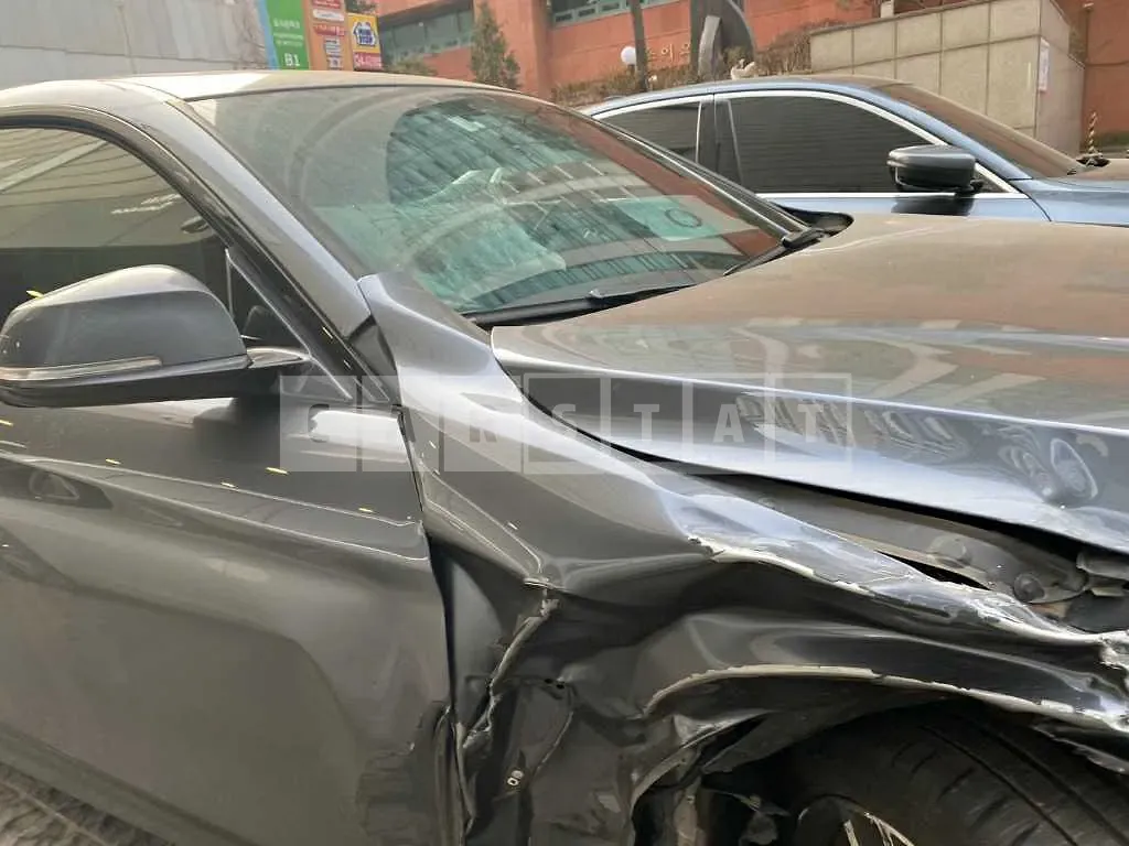 Photo 2 of 31: 2018 BMW 430i Coupe, VIN WBA4W3104JAA48225 — Korean insurance auction
