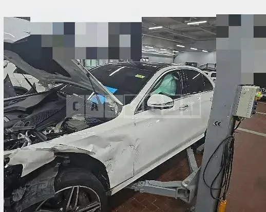 Photo 2 of 18: 2020 Mercedes-Benz E300 4Matic — Korean insurance auction
