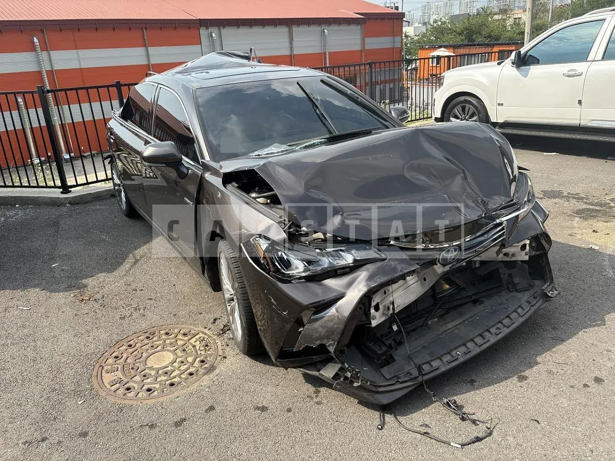 Photo 2 of 23: 2018 Toyota Avalon Hybrid — Korean insurance auction