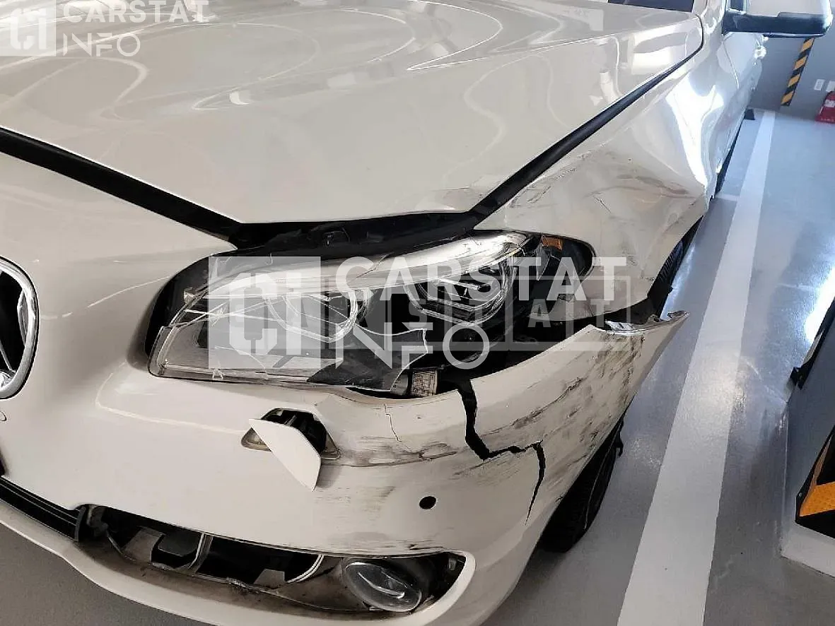Photo 2 of 12: 2015 BMW 520d xDrive, VIN WBA5E7106FG154711 — Korean insurance auction
