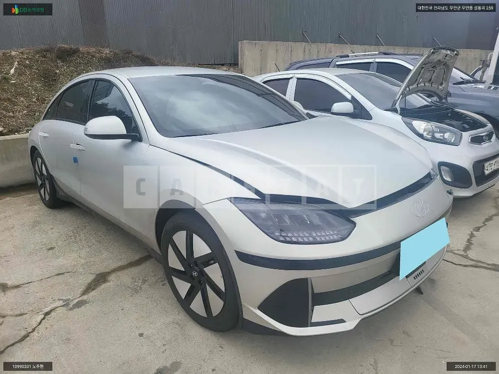 Photo 2 of 18: 2023 Hyundai IONIQ 6, VIN KMHM341CPPA042450 — Korean insurance auction