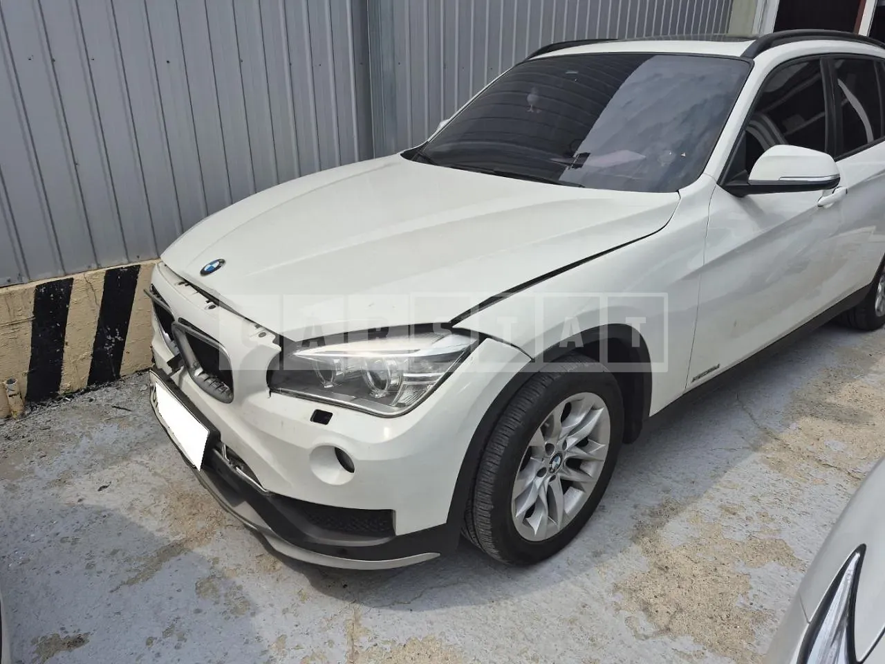 Photo 2 of 10: 2015 BMW X1 xDrive 18d, VIN WBAVP7101FV207465 — Korean insurance auction
