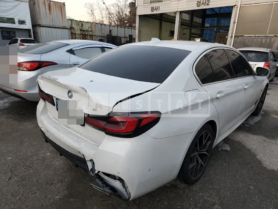 Photo 2 of 6: 2021 BMW 530e, VIN WBA51AG00NCH79470 — Korean insurance auction