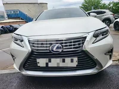 Photo 1 of 33: 2017 Lexus ES300h — Korean insurance auction