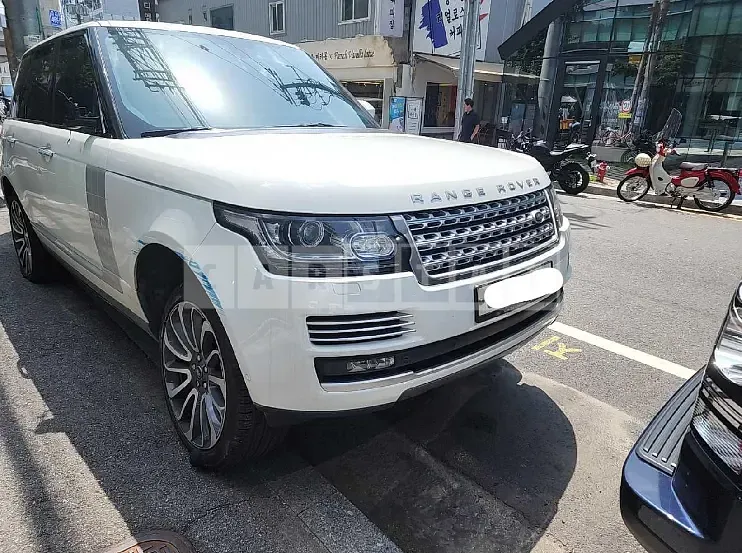 Photo 2 of 22: 2015 Land Rover Range Rover 4.4d, VIN SALGA2JF3FA230623 — Korean insurance auction