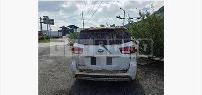 Photo 1 of 7: 2016 Kia Carnivals — Korean insurance auction