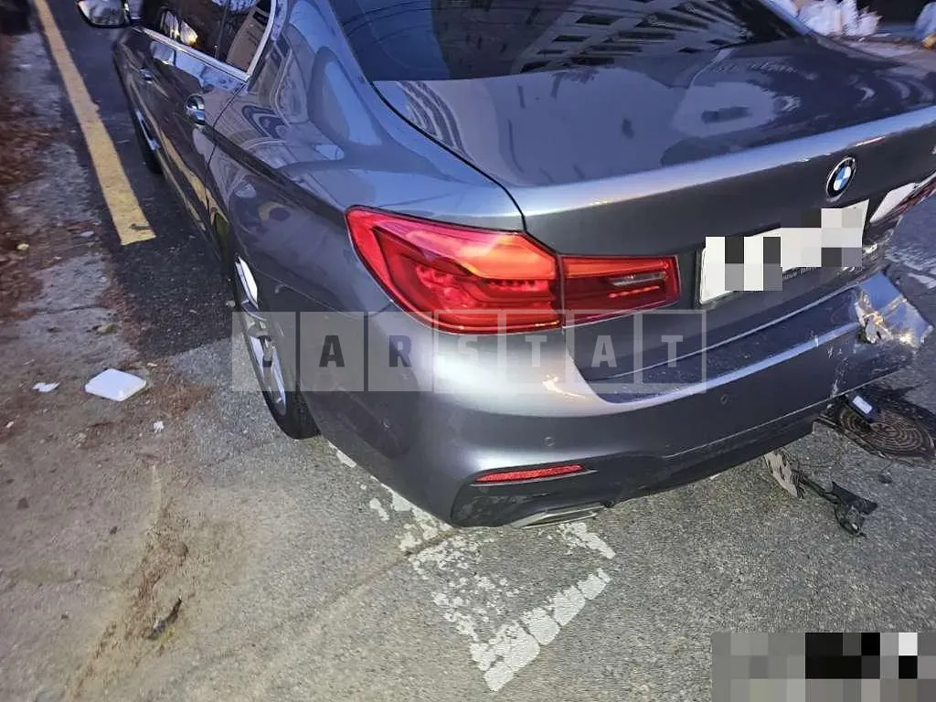 Photo 2 of 5: 2019 BMW 520d M Sport Package — Korean insurance auction