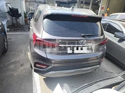 Photo 1 of 13: 2018 Hyundai Santa Fe TM — Korean insurance auction