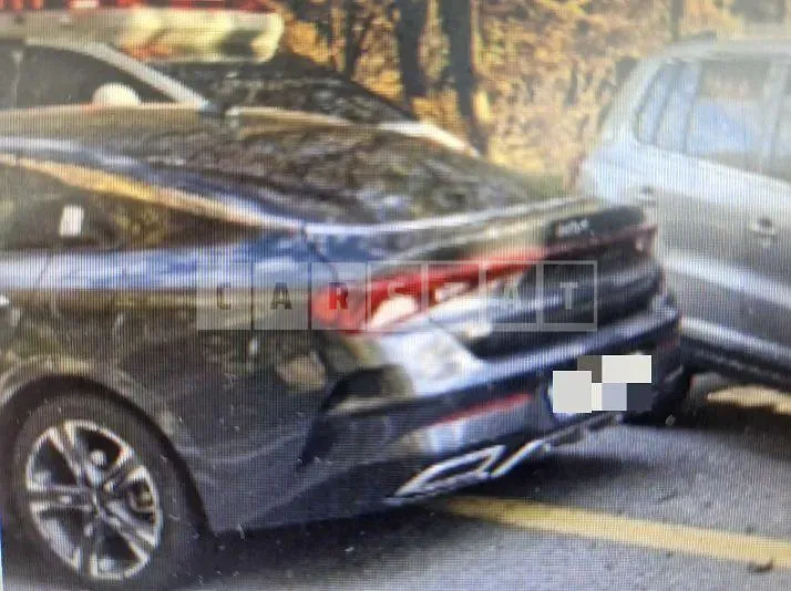 Photo 2 of 7: 2023 Kia K5 — Korean insurance auction