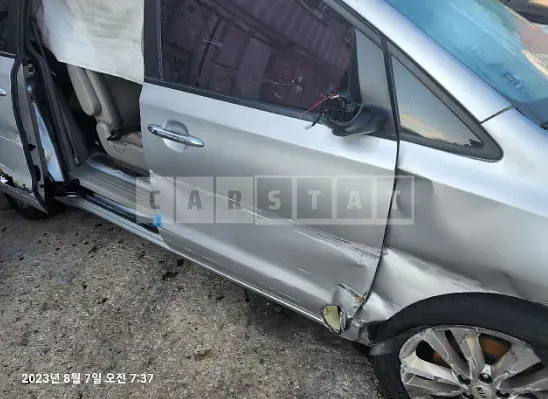 Photo 2 of 20: 2016 Kia Carnival, VIN KNAMC81ABGS123987 — Korean insurance auction