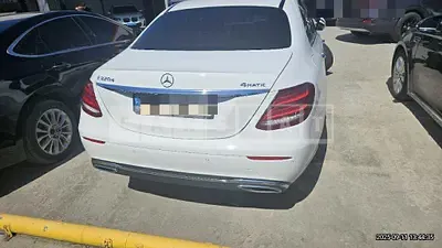 Photo 1 of 14: 2017 Mercedes-Benz E220 d 4Matic — Korean insurance auction