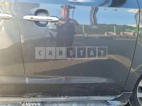 Photo 2 of 39: 2018 Kia Carnival — Korean insurance auction
