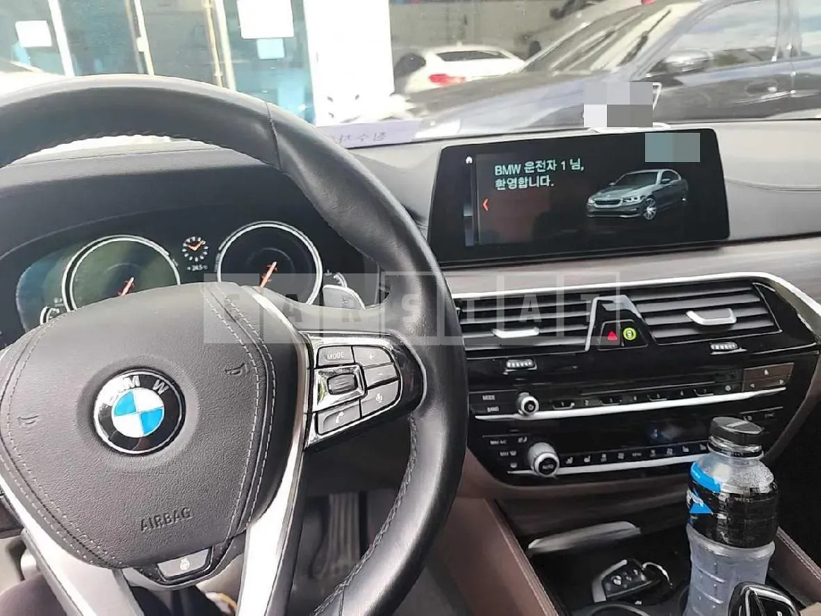Photo 2 of 11: 2018 BMW 520d — Korean insurance auction