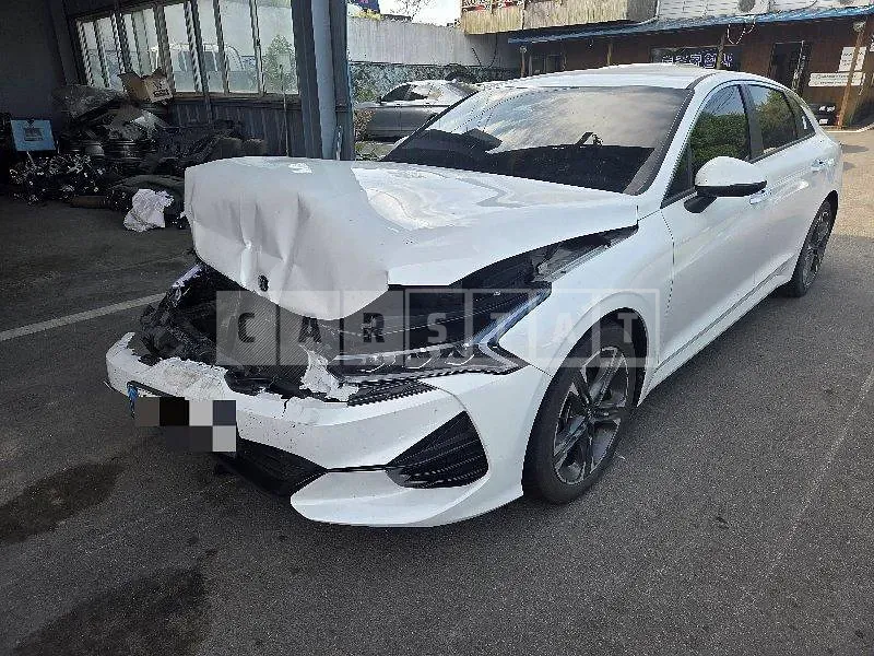 Photo 2 of 9: 2020 Kia K5 — Korean insurance auction