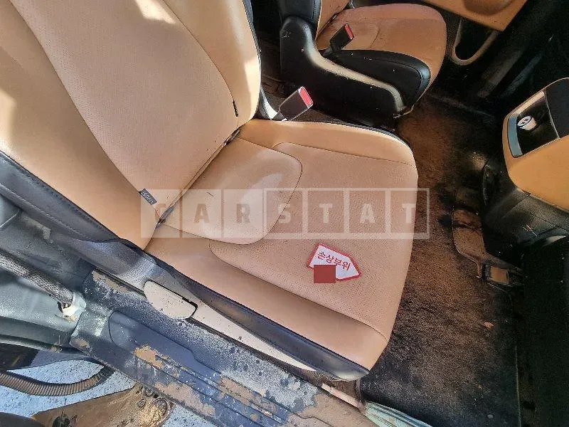 Photo 2 of 32: 2022 Kia Carnivals — Korean insurance auction