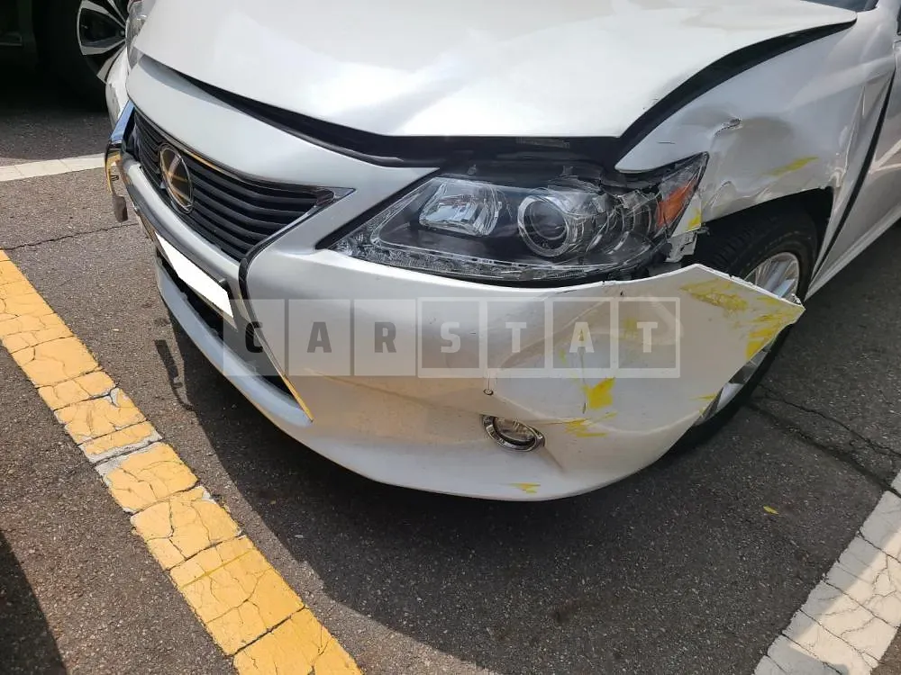 Photo 2 of 5: 2015 Lexus ES300h, VIN JTHBW1GG4F2098980 — Korean insurance auction