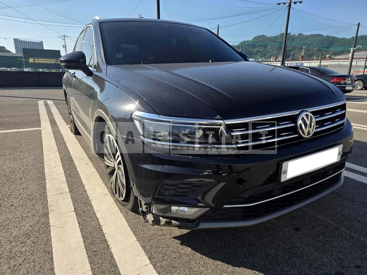 Photo 2 of 16: 2018 Volkswagen Tiguan 2.0 TDI, VIN WVGZZZ5NZJW968495 — Korean insurance auction